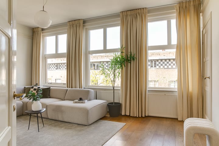 Photo 8 of Hacquartstraat 5-A