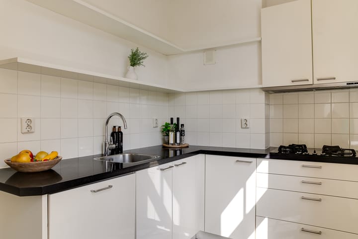 Photo 17 of Hacquartstraat 5-A