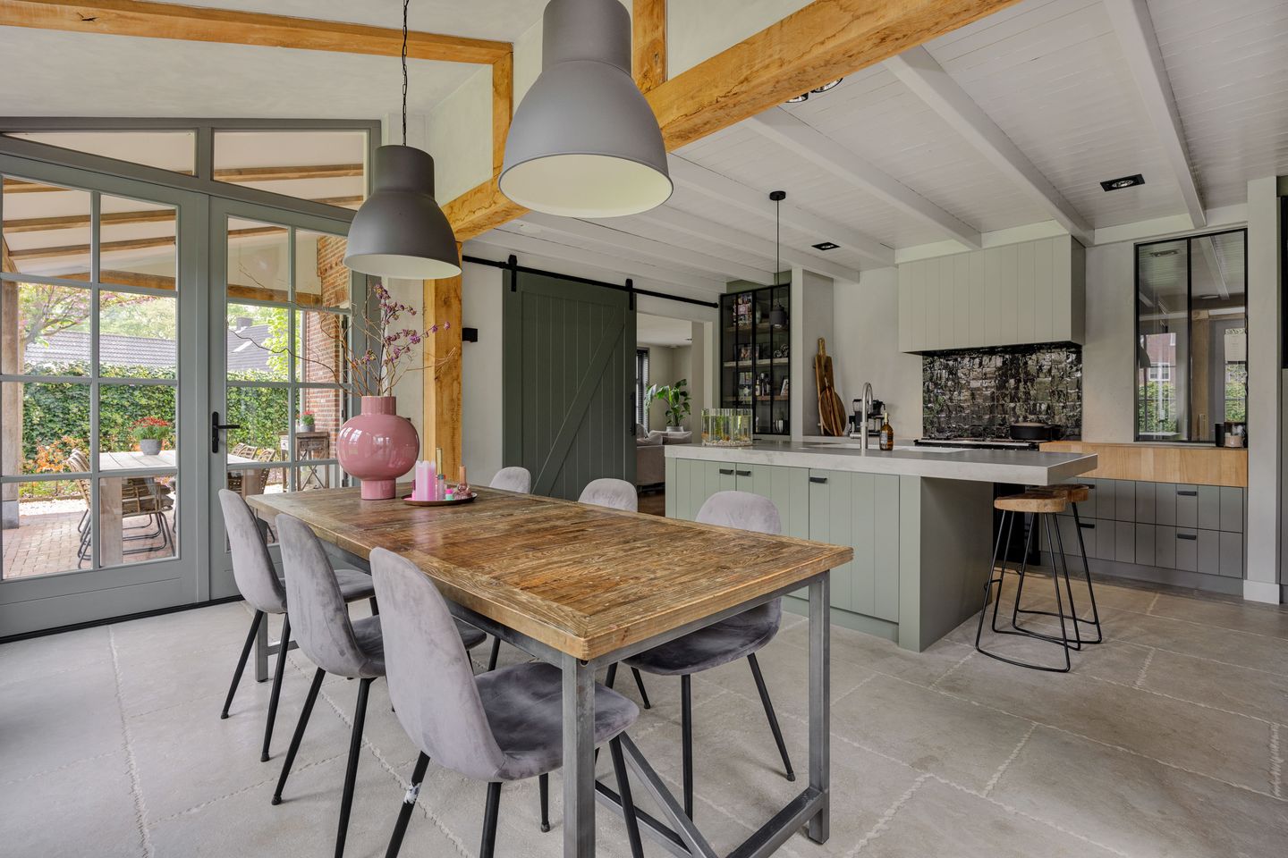 Photo 10 of Helmondseweg 142-A