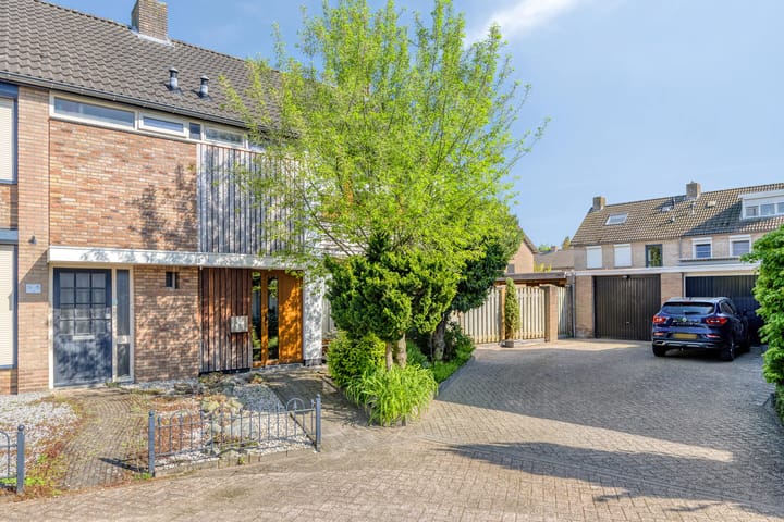 Foto 1 van Bouwensstraat 7