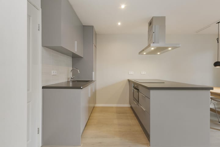 Foto 2 van Da Costastraat 94-A2