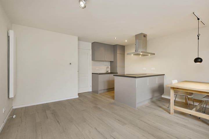 Foto 4 van Da Costastraat 94-A2