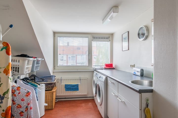 Foto 35 van Jhr.Mr.Dr. H.A. van Karnebeeklaan 42