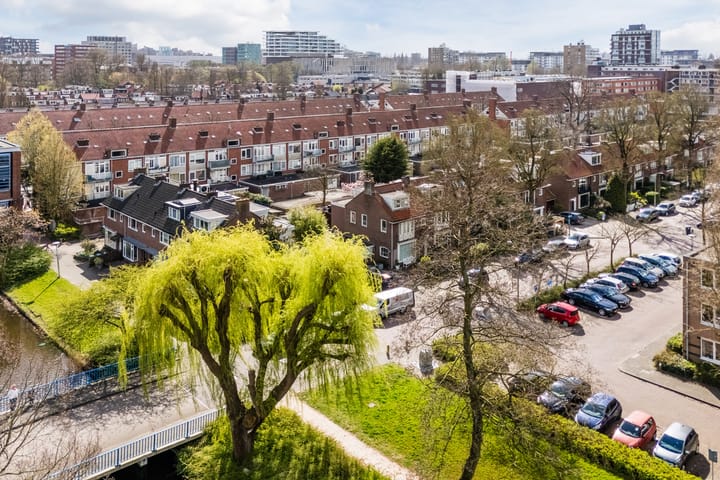 Foto 45 van Jhr.Mr.Dr. H.A. van Karnebeeklaan 42