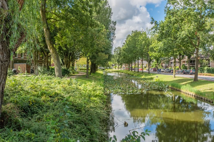 Foto 46 van Jhr.Mr.Dr. H.A. van Karnebeeklaan 42