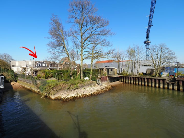 Foto 1 van Kerkbuurt 3