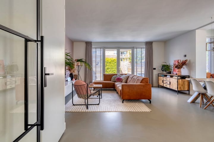 Foto 2 van Santrijnhof 4