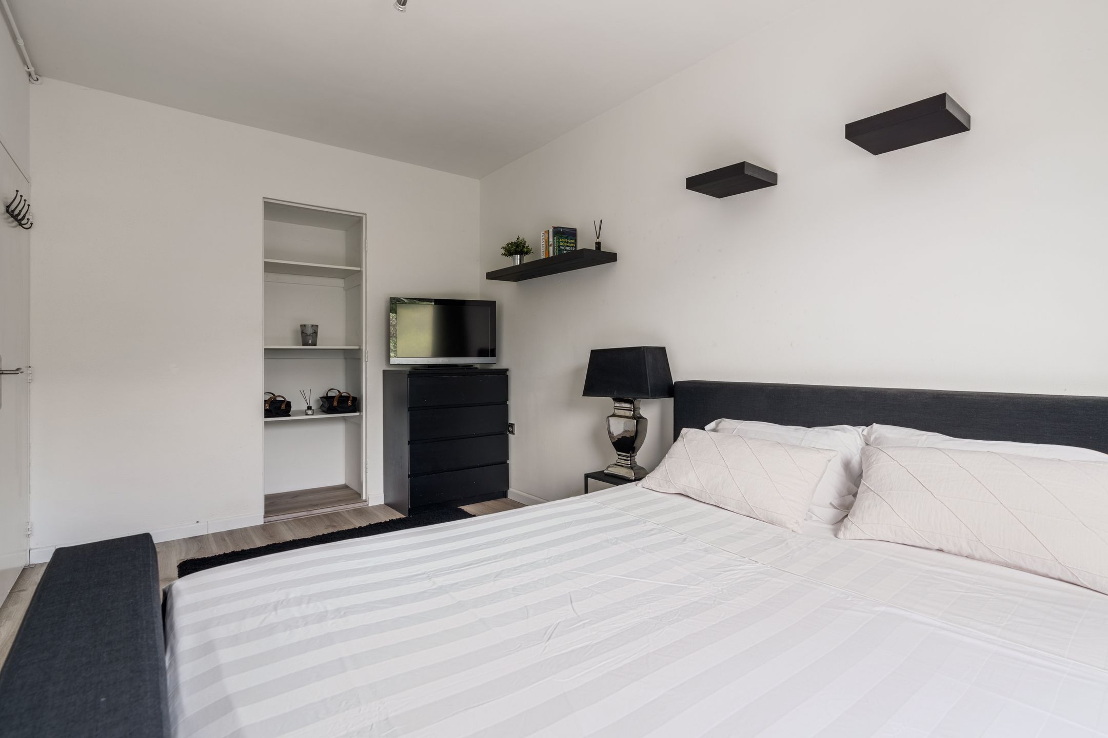 Photo 24 of Frieslandstraat 147