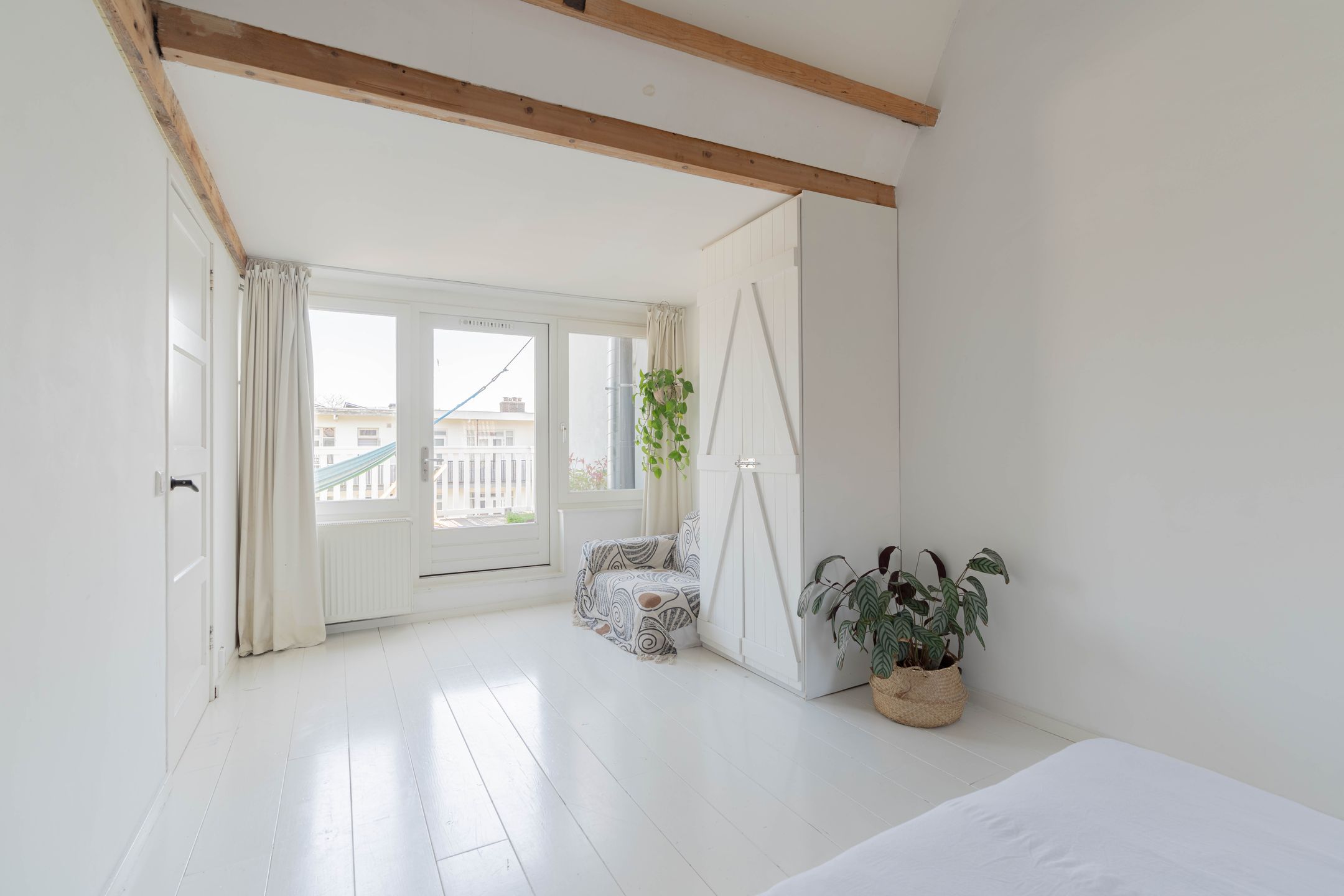 Photo 39 of Orteliusstraat 46-1