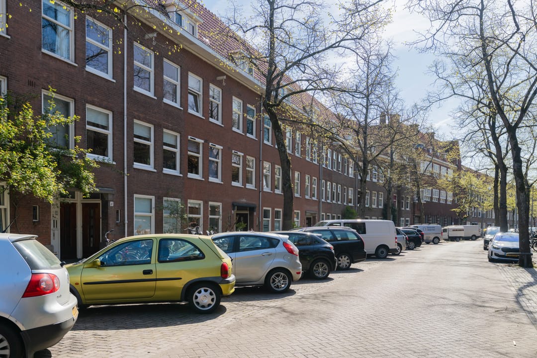 Photo 46 of Orteliusstraat 46-1