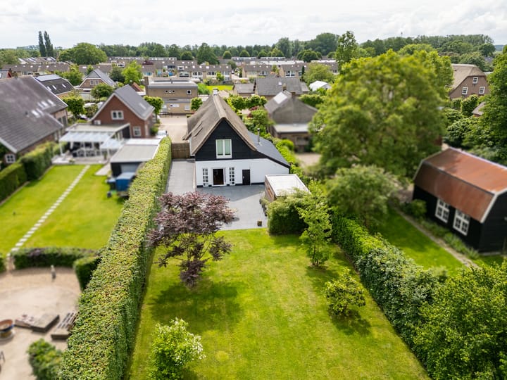 Photo 2 of Burgemeester van der Schansstraat 27