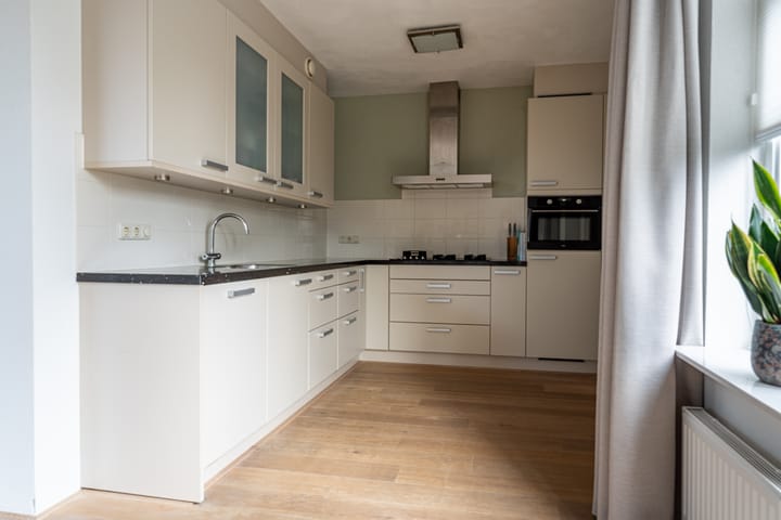 Photo 46 of Delling 2