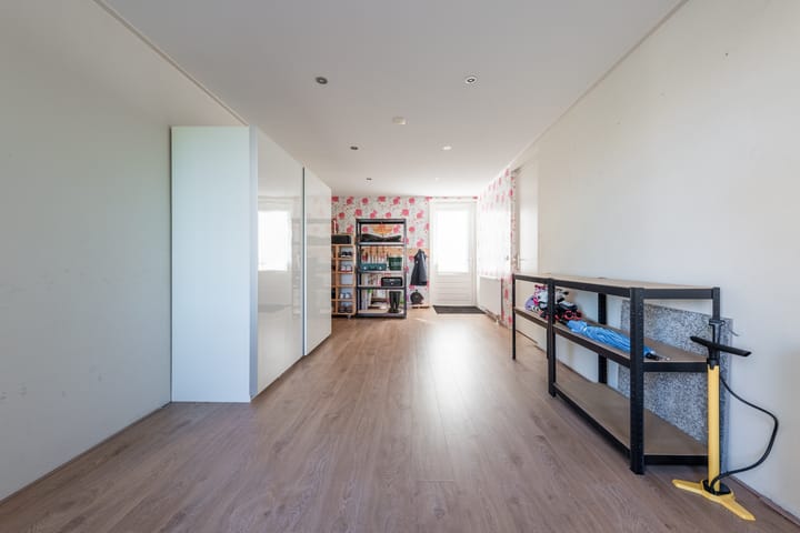 Photo 52 of Delling 2