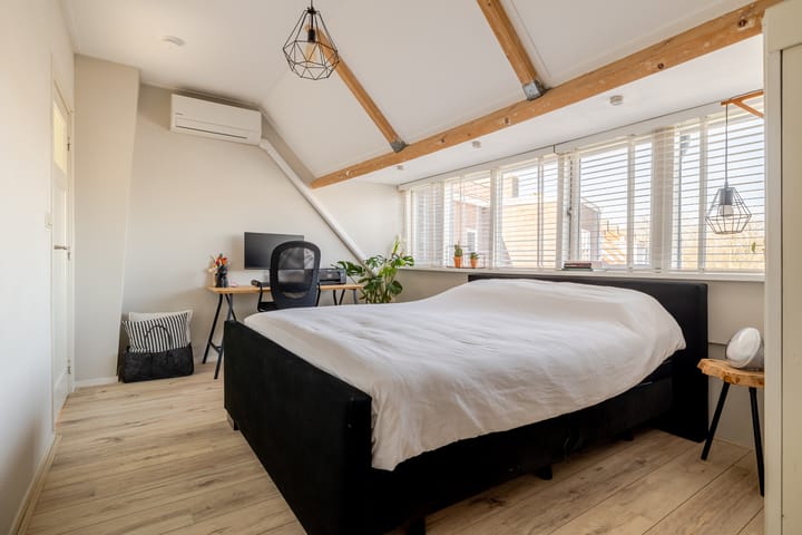 Foto 41 van Piet Avontuurstraat 61