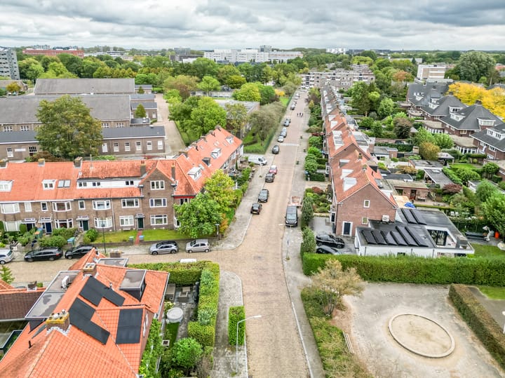 Foto 48 van Piet Avontuurstraat 61