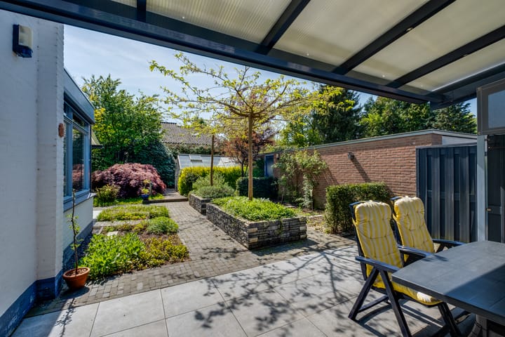 Foto 3 van van Lutterveltplein 10