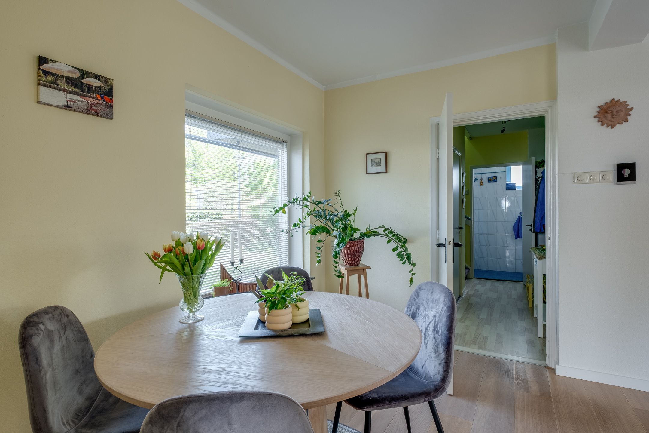 Foto 9 van van Lutterveltplein 10