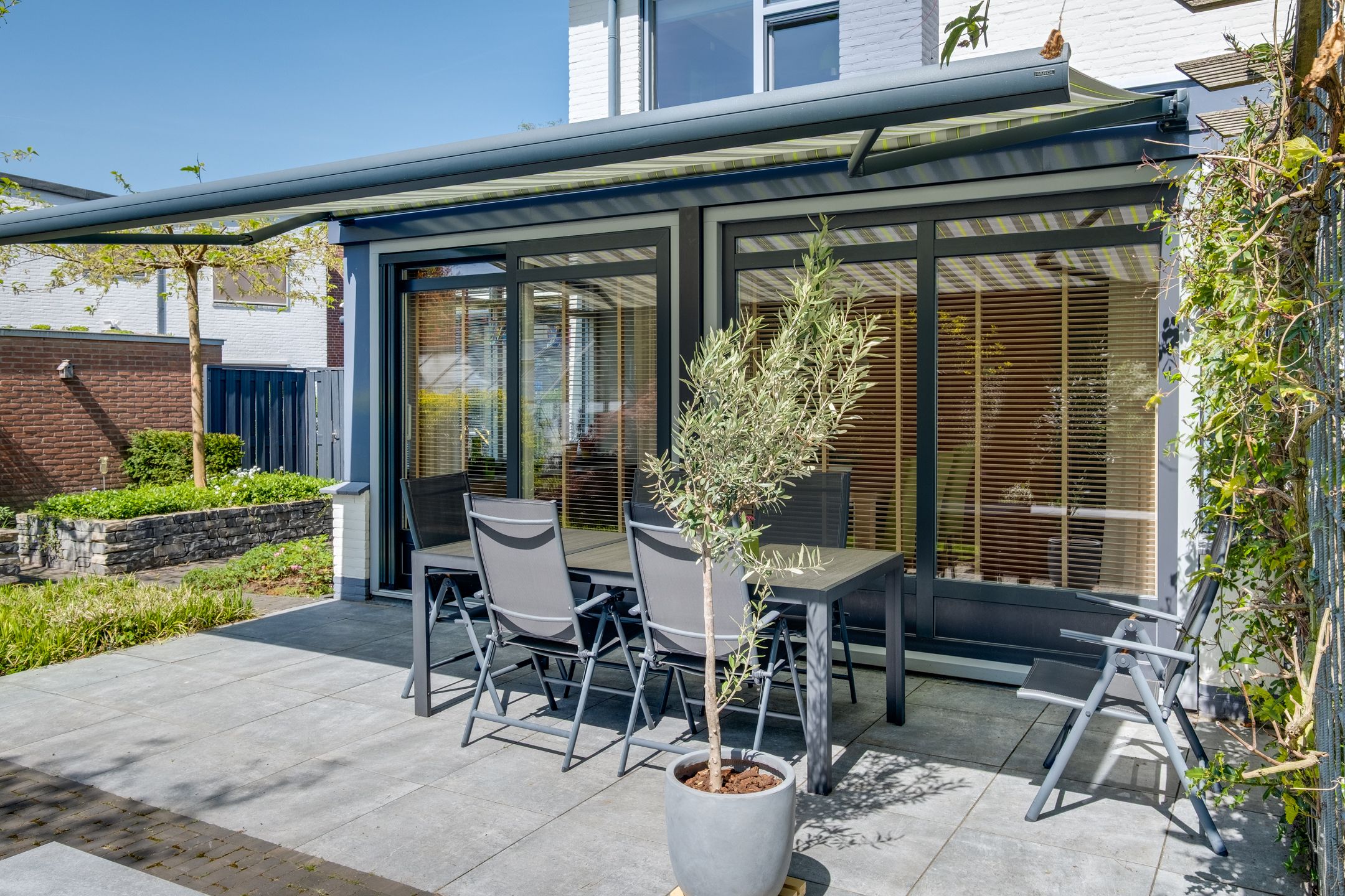 Foto 21 van van Lutterveltplein 10