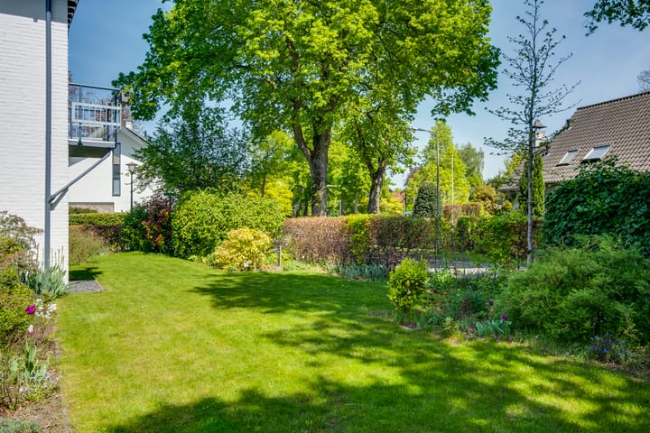 Foto 25 van van Lutterveltplein 10