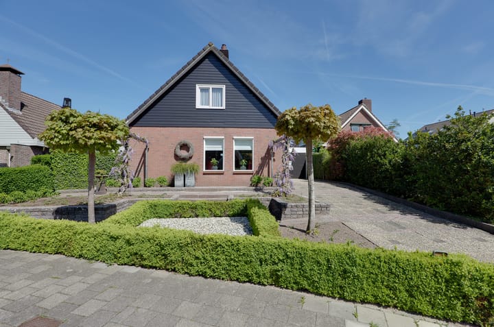 Foto 2 van Buitenes 7