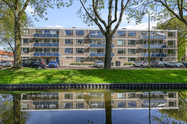 Photo 1 of Goudenregenplantsoen 30