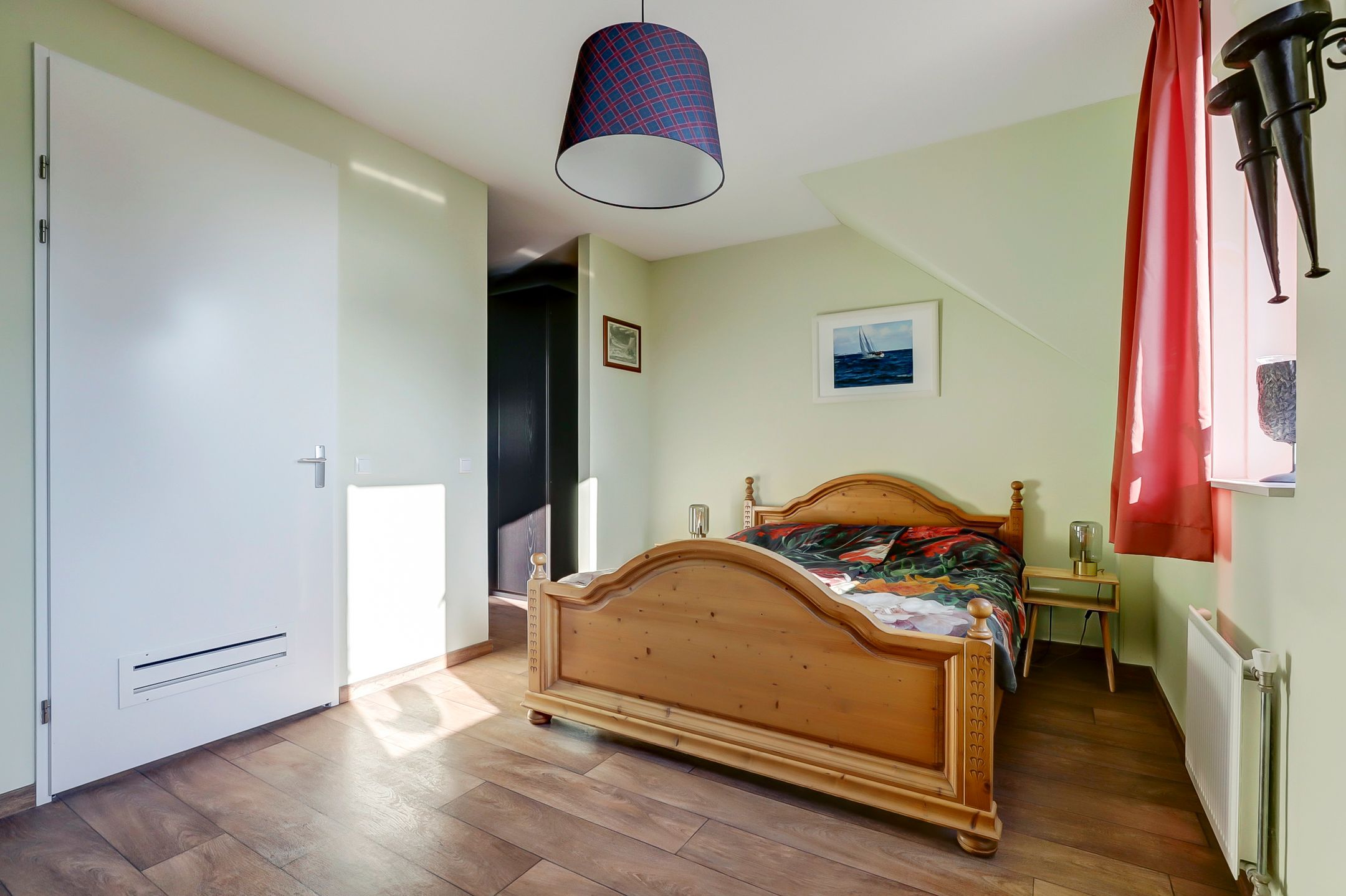 Photo 18 of Reedulf 9