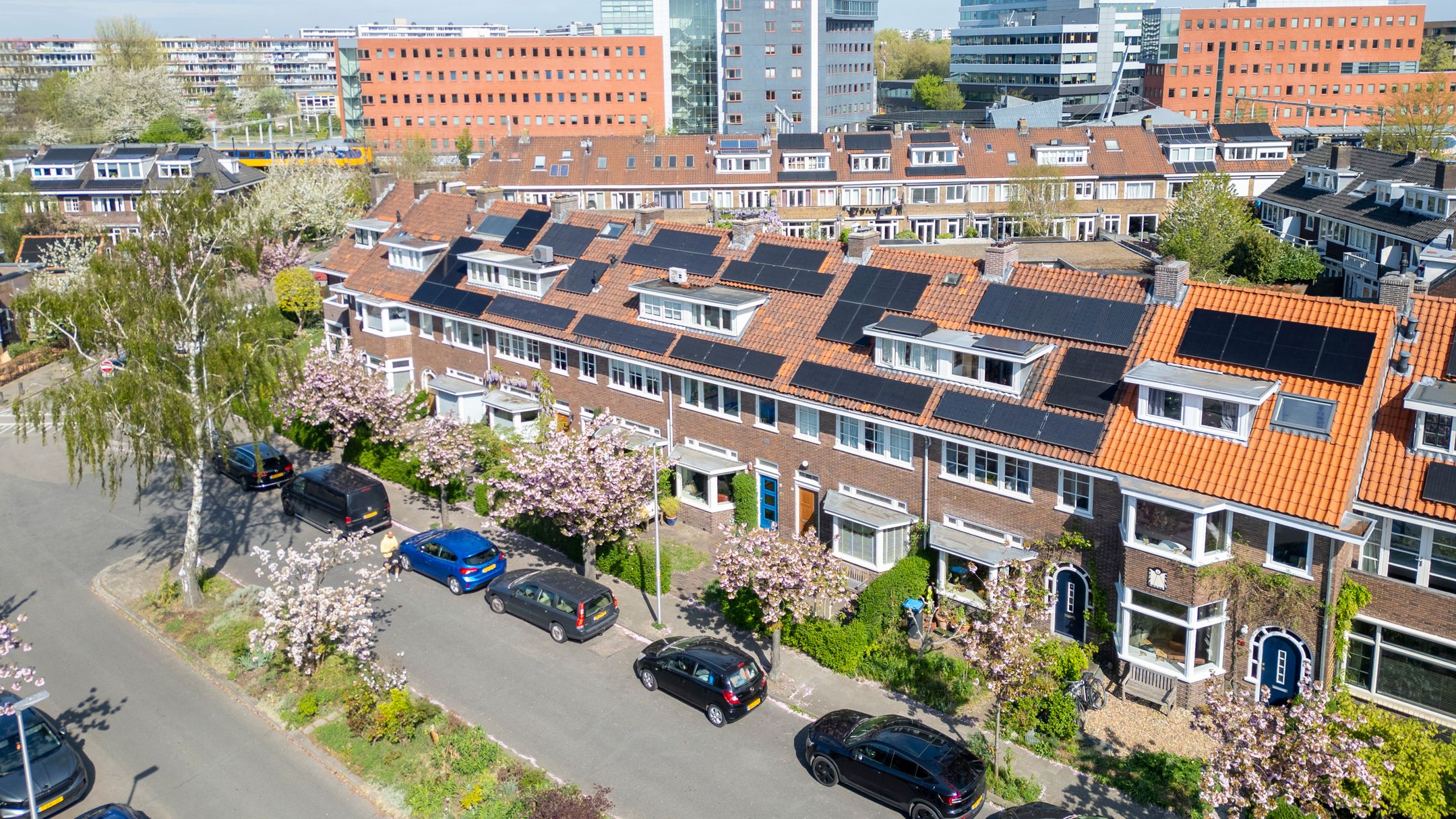 Photo 33 of Linnaeuslaan 34