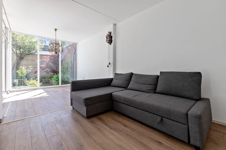 Foto 9 van van Gaesbekestraat 83