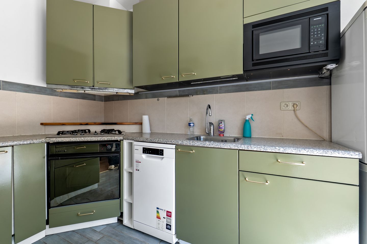 Foto 14 van van Gaesbekestraat 83