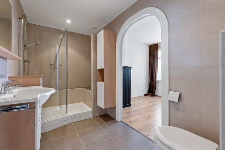 Foto 20 van van Gaesbekestraat 83