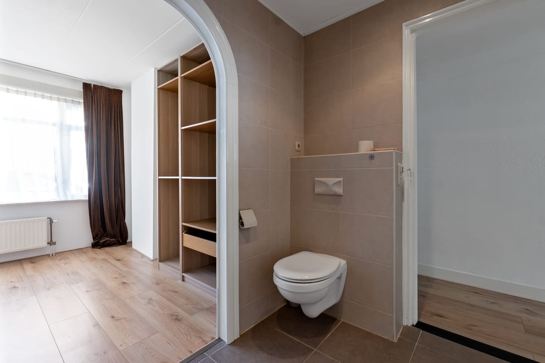 Foto 23 van van Gaesbekestraat 83