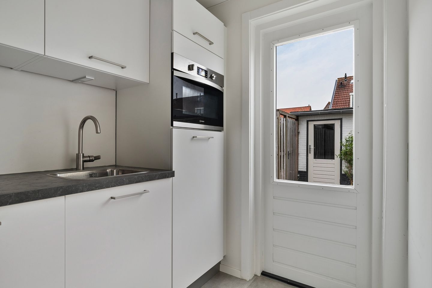 Photo 10 of Cosijnstraat 25