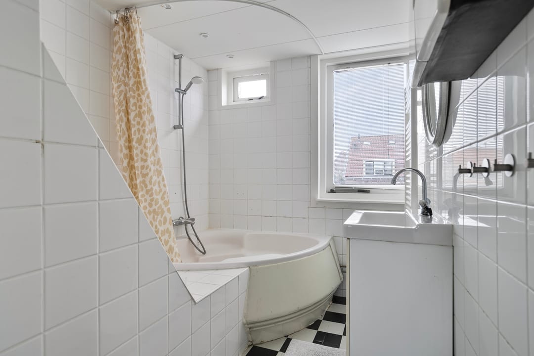 Photo 16 of Cosijnstraat 25