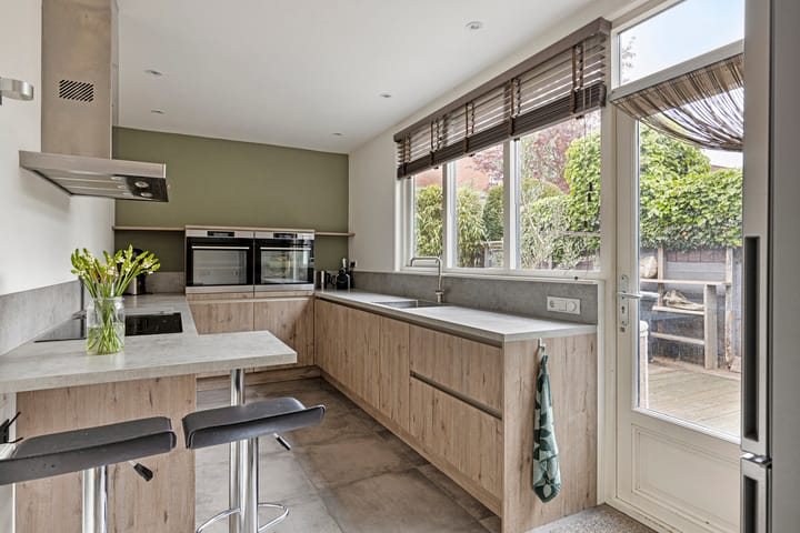 Photo 3 of Geuzenweg 57