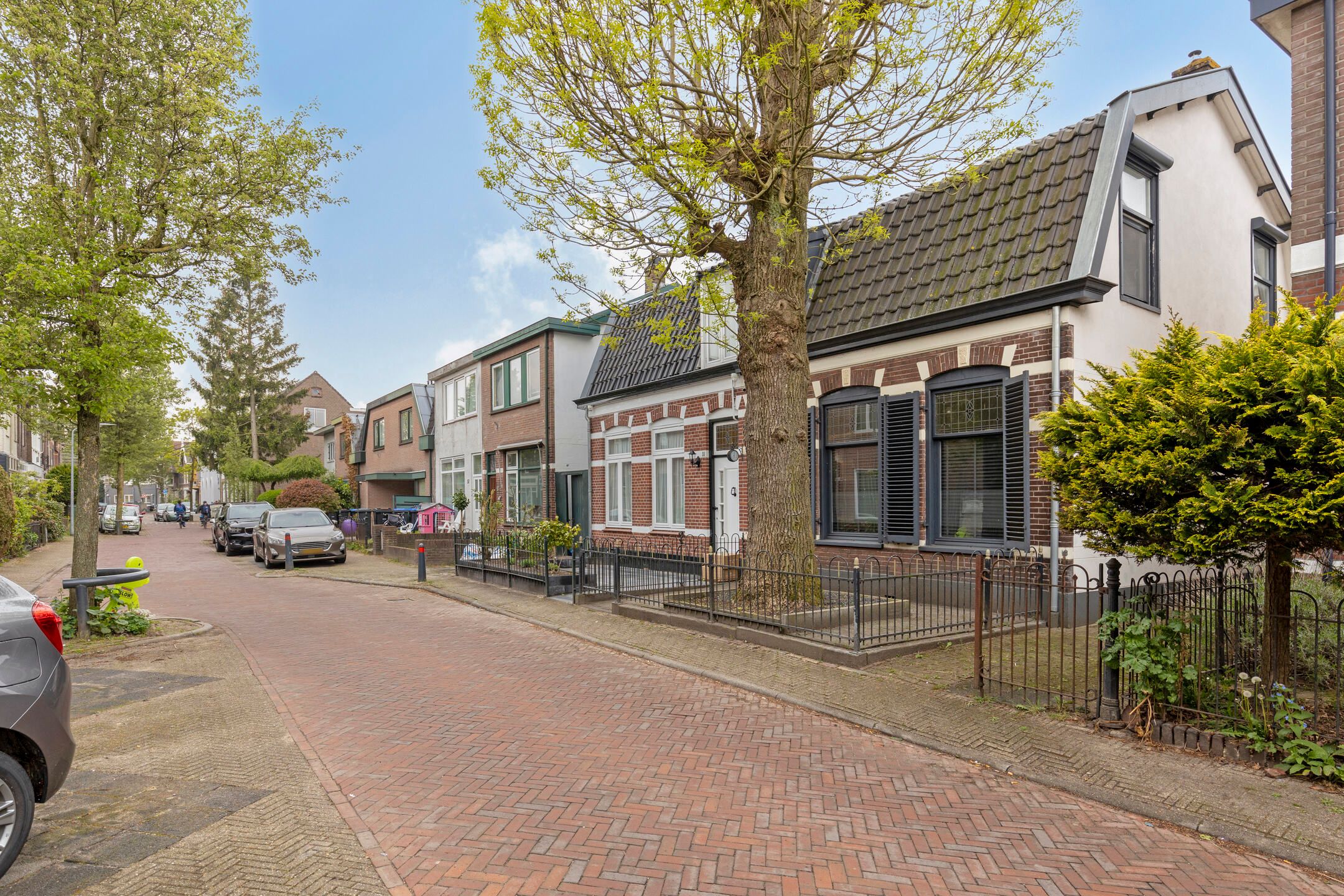 Photo 6 of Geuzenweg 57