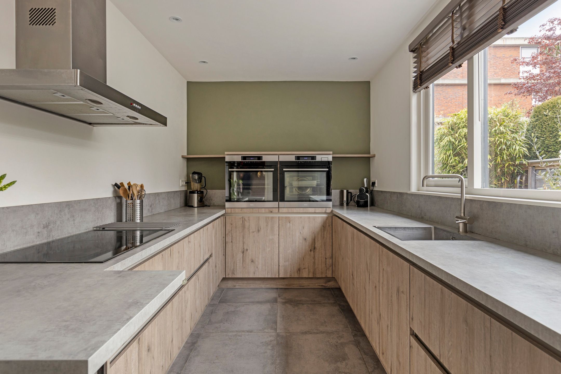 Photo 15 of Geuzenweg 57