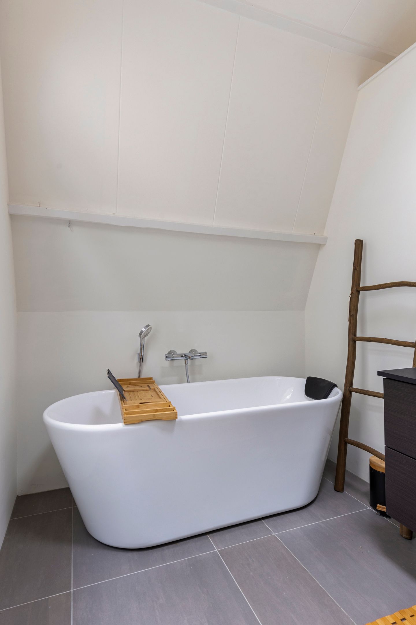 Photo 24 of Geuzenweg 57