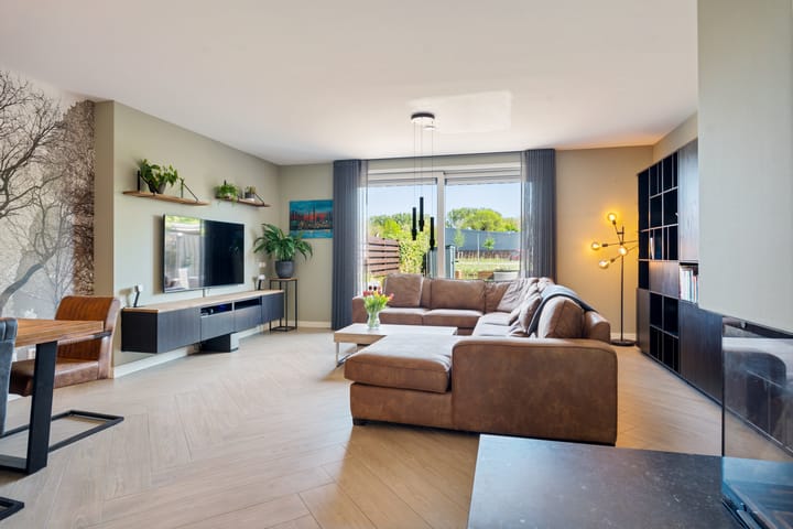 Foto 11 van Van Veendijk 48