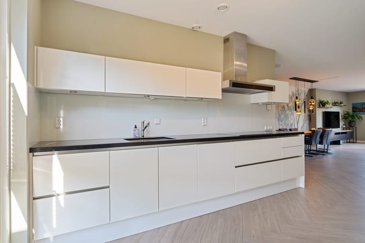 Foto 23 van Van Veendijk 48