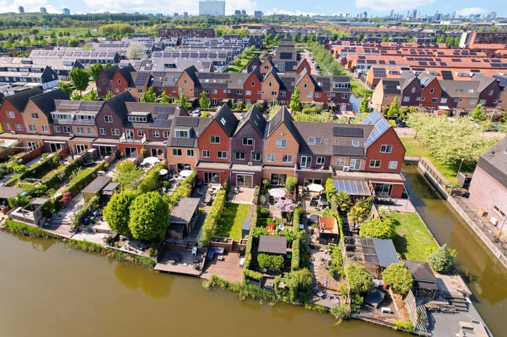 Foto 68 van Van Veendijk 48