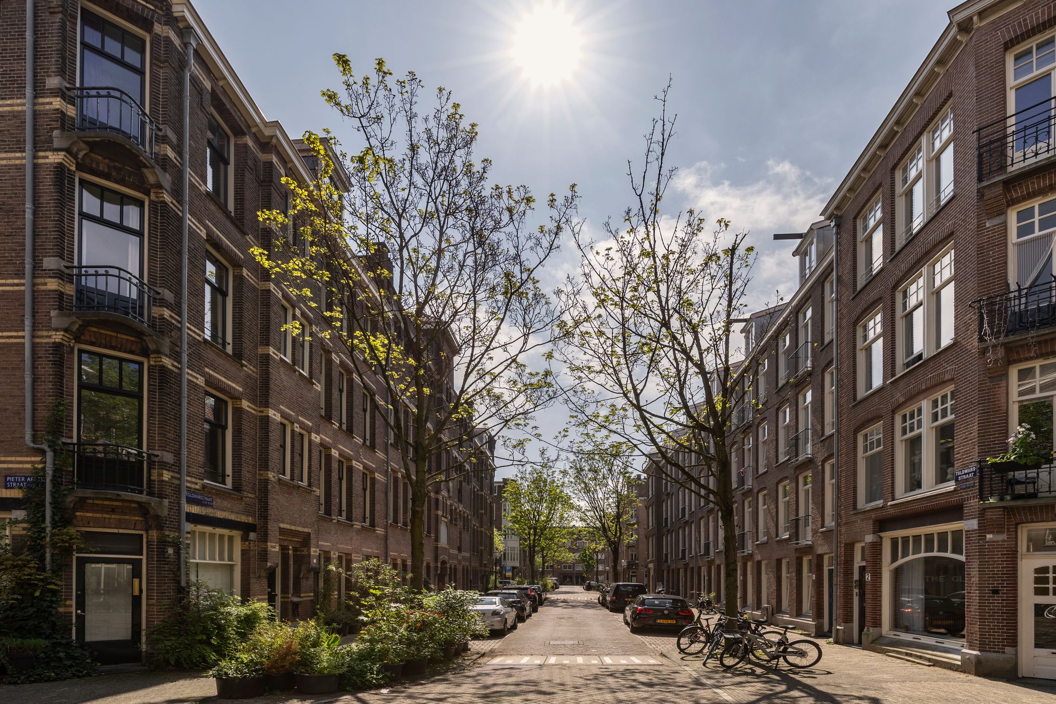 Photo 36 of Pieter Aertszstraat 67-3