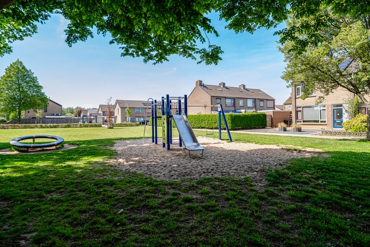 Foto 41 van Leliestraat 11