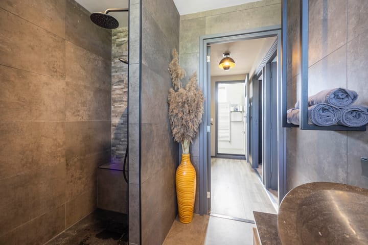 Foto 15 van Hofstraat 12