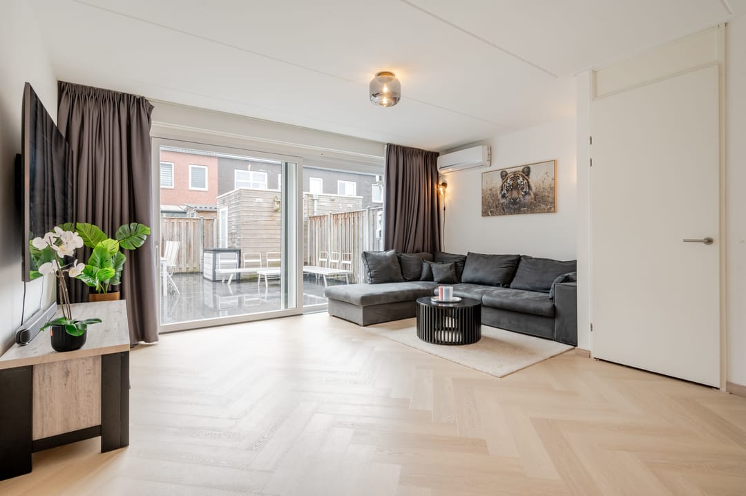 Photo 2 of Karl Braunstraat 22