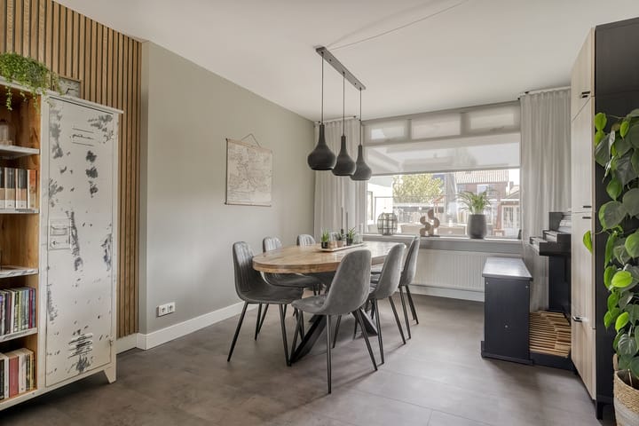 Foto 14 van van Leeuwenhoekweg 14