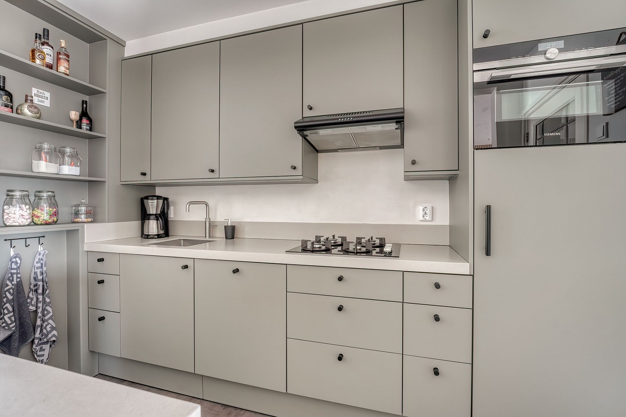 Photo 15 of van Leeuwenhoekweg 14