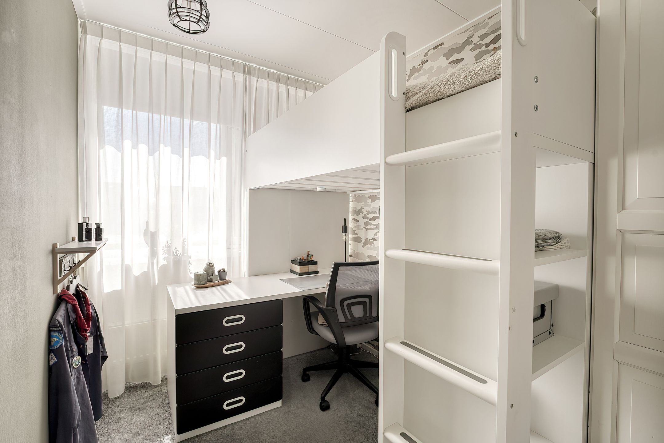 Photo 33 of van Leeuwenhoekweg 14