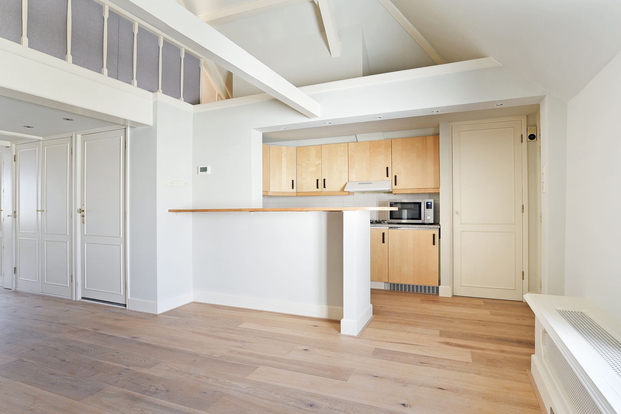 Photo 6 of Denneweg 112-F