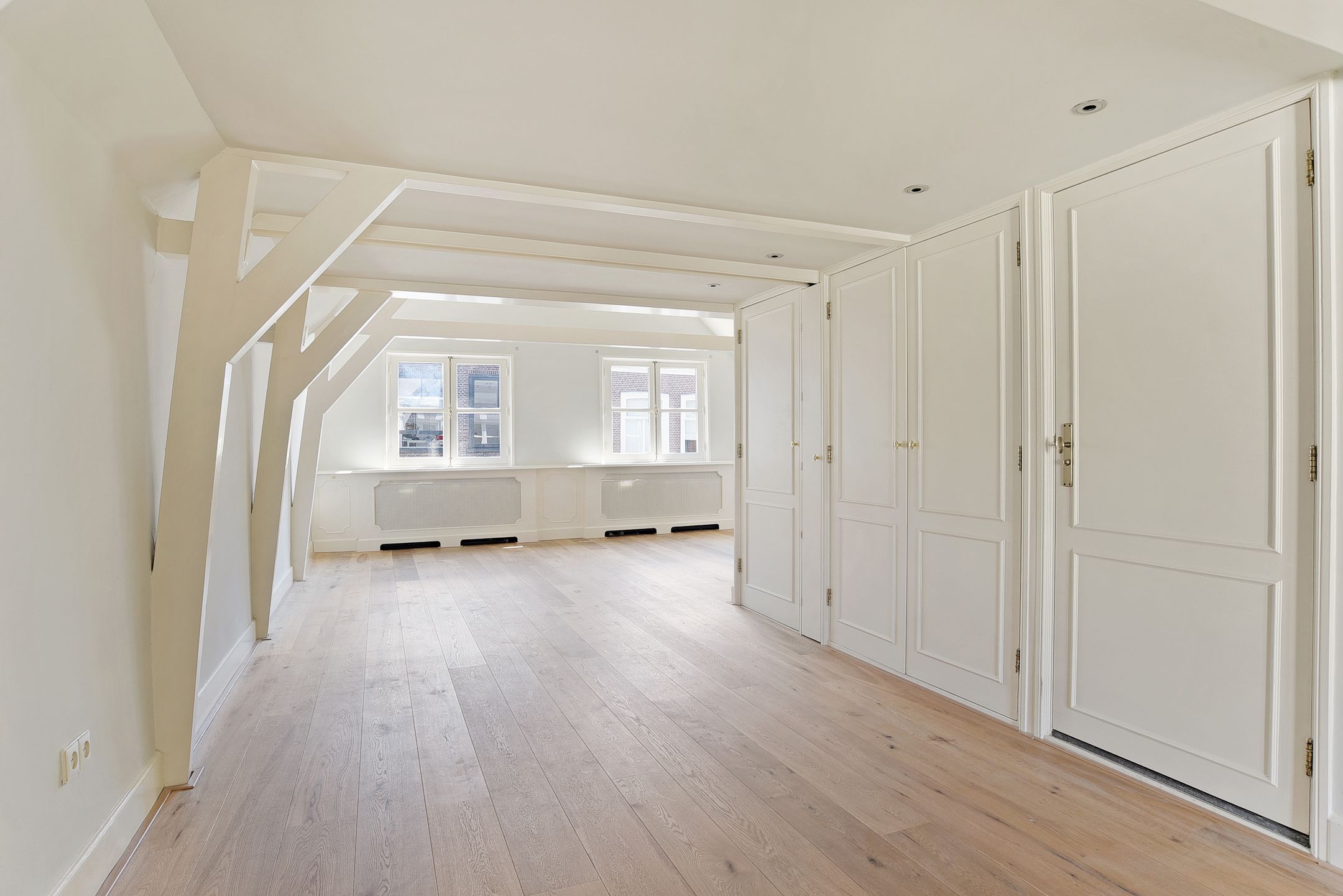 Photo 9 of Denneweg 112-F