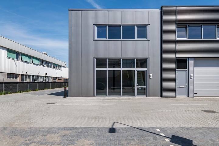 Latensteinse Middenweg 21, Tiel